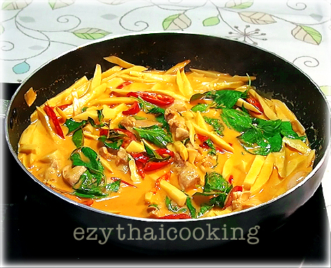  Thai Food Recipe | Red Curry with Chicken and Bamboo Shoots