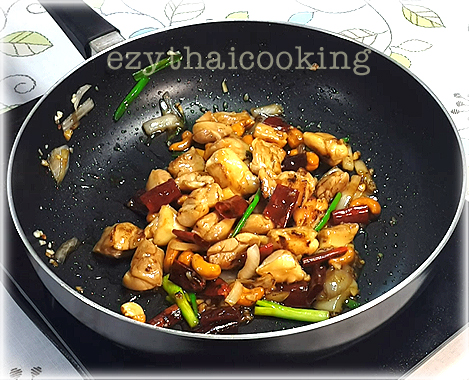  Thai Food Recipe |  Stir-Fried Chicken with Cashew Nuts