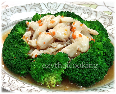  Thai Food Recipe |  Thai Boiled Broccolies with Crab Meat Soup