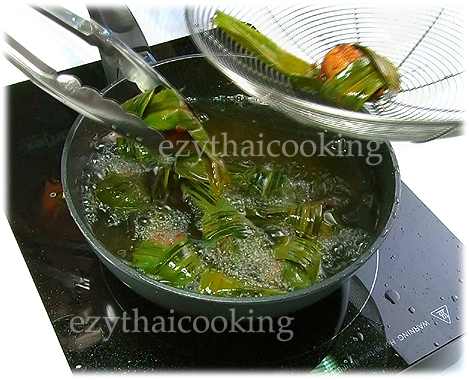  Thai Food Recipe | Chicken Wrapped in Pandan Leaf
