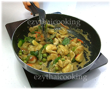  Thai Food Recipe | Stir Fried Chicken with Green Curry Paste